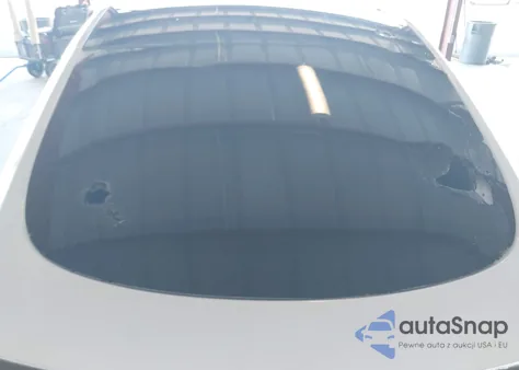 2022 Tesla Model Y Performance Dual Motor All-Wheel Drive z USA, uszkodzony, nr VIN 7SAYGDEF5NF410193